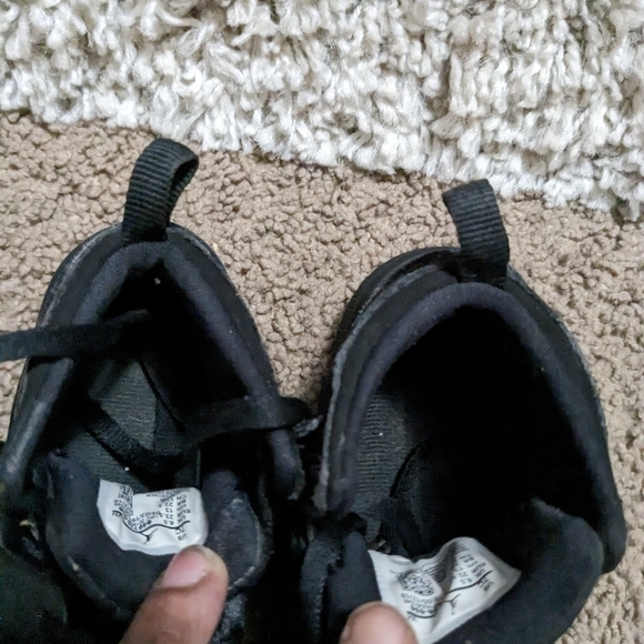 Kids Shoes - Picture 5 of 9